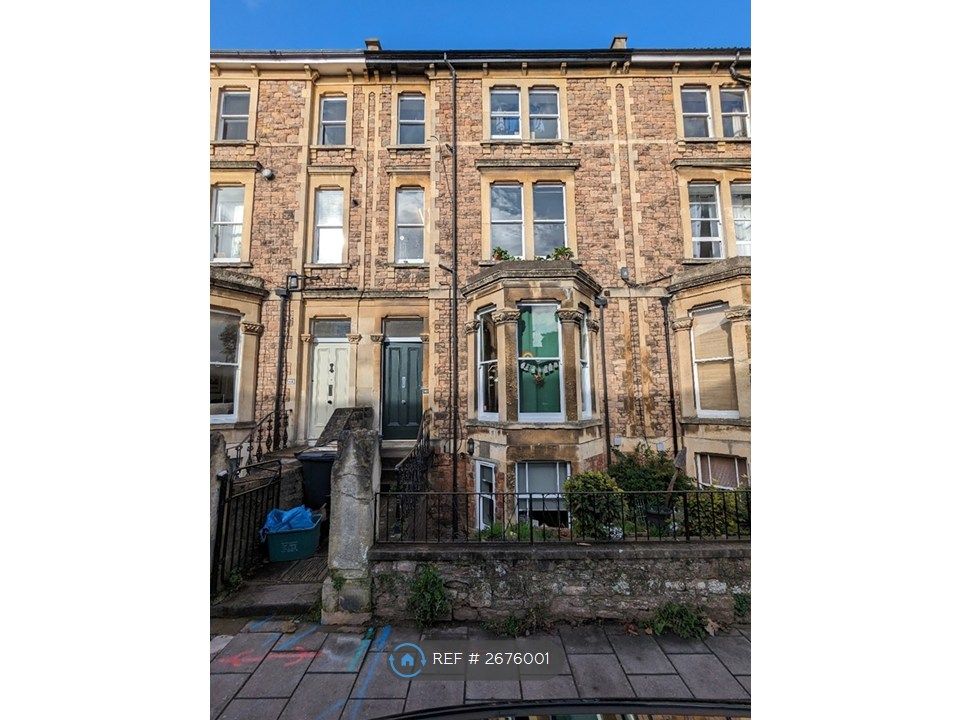 Property photo 1 of 10 Front