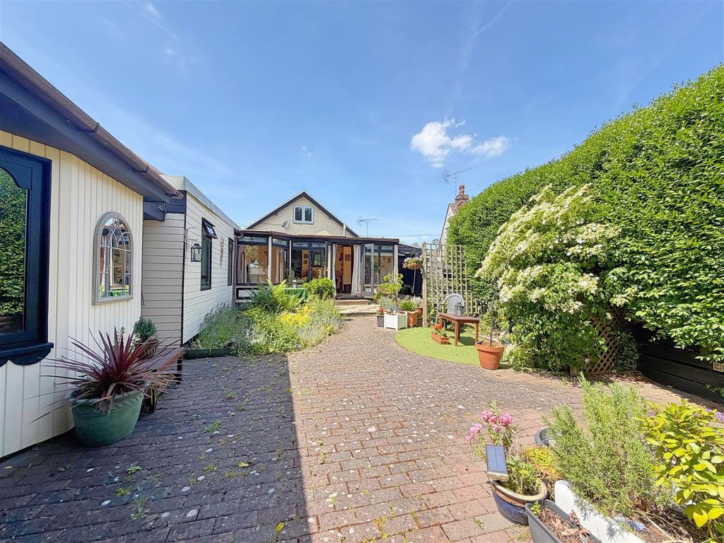 Additional image 16 of 2 bed detached bungalow for saleSkitts Hill, Braintree CM7