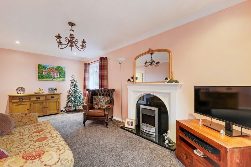 Property photo 2 of 31 Living Room