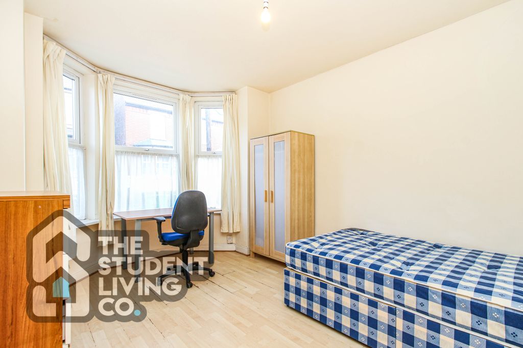 Property photo 1 of 26