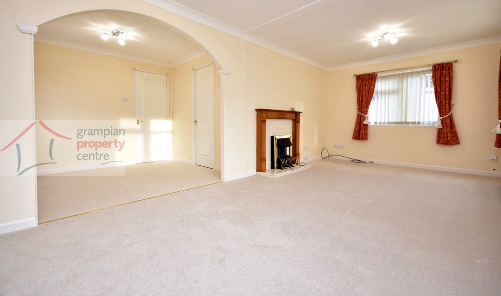 Property photo 3 of 19 Lounge 2 .Jpg