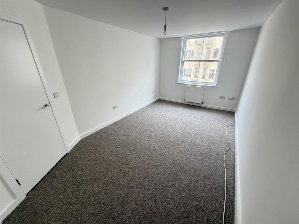 Property photo 2 of 4 Living Room.Jpg