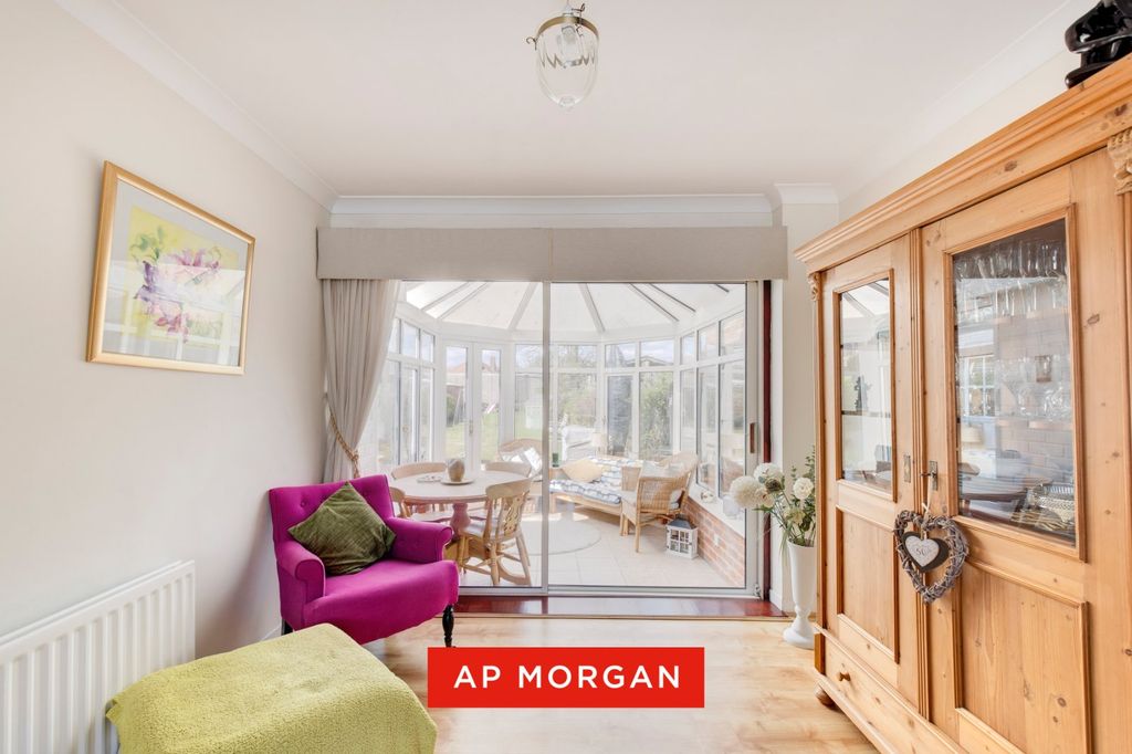 Property photo 3 of 21 Picture No. 05