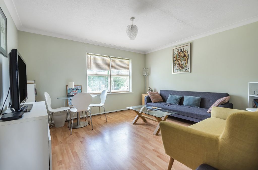 Property photo 2 of 11 Picture No. 01