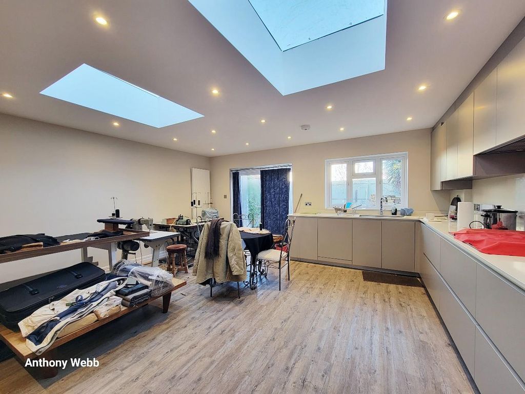 Property photo 2 of 11 Kitchen Diner