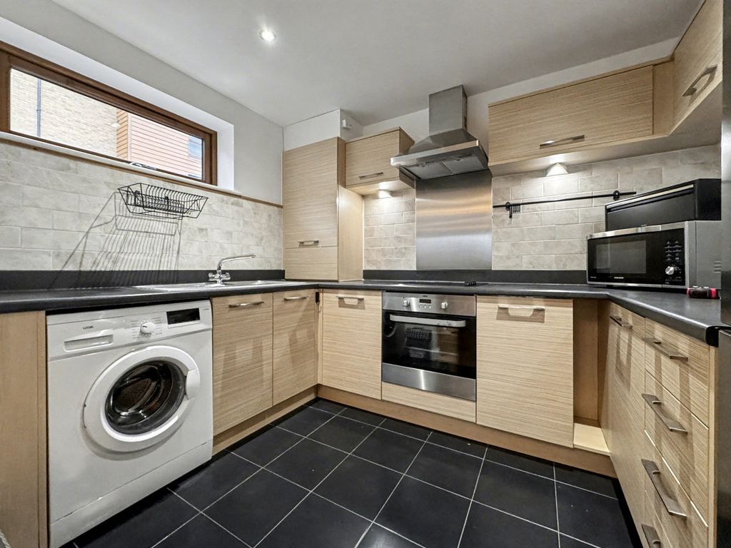 Property photo 3 of 8