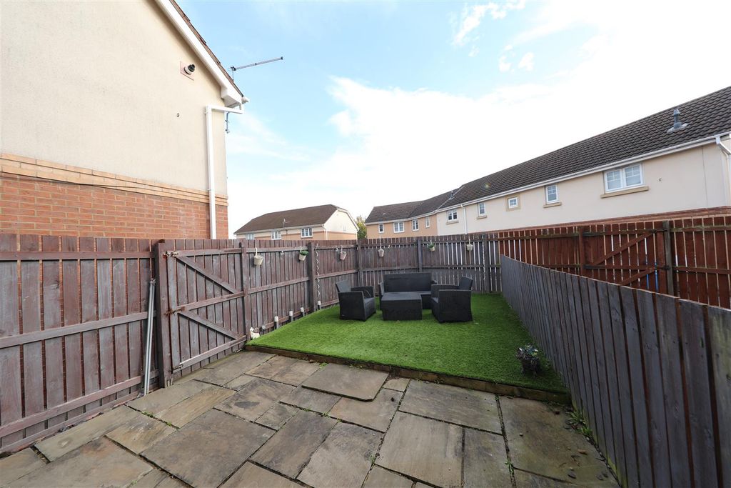 Property photo 3 of 13 Outside