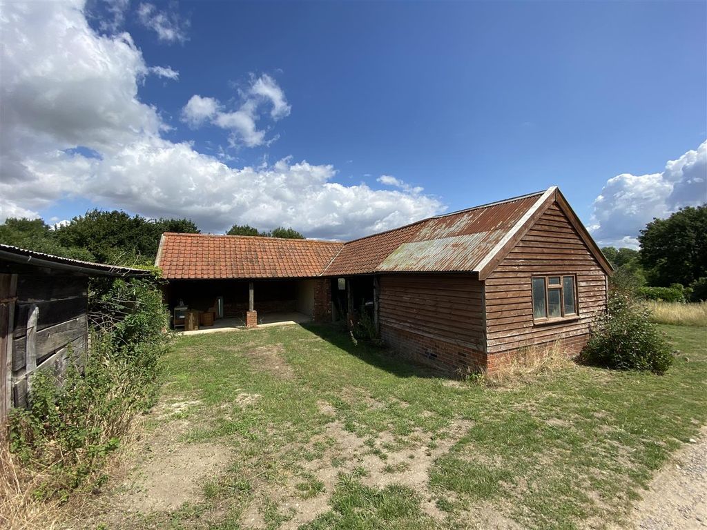 Property photo 3 of 33 Barns