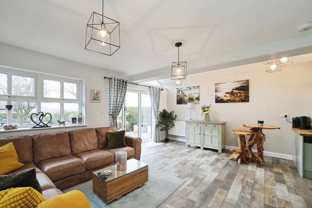 Property photo 2 of 38 Onp21839