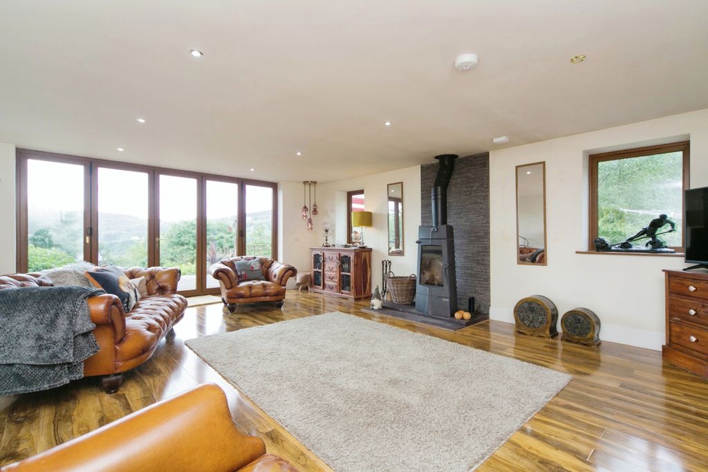 Property photo 3 of 26 Photography