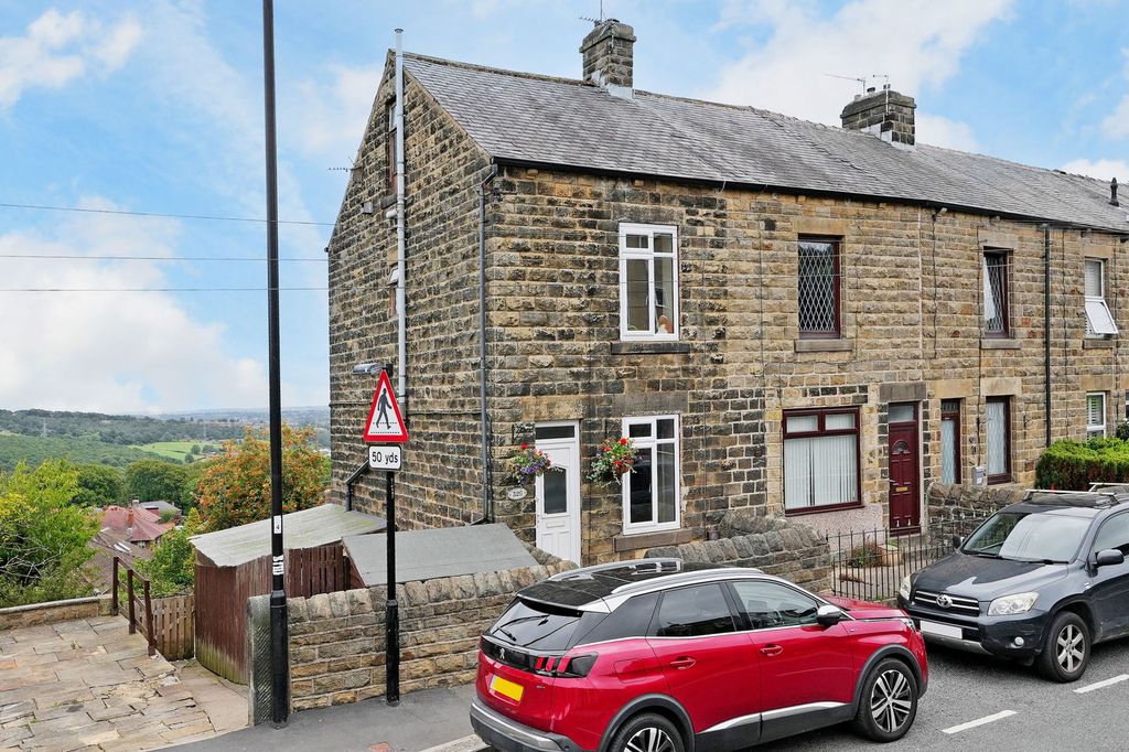 Property photo 2 of 47