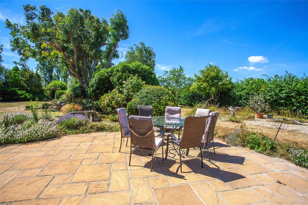 Property photo 3 of 27 Patio