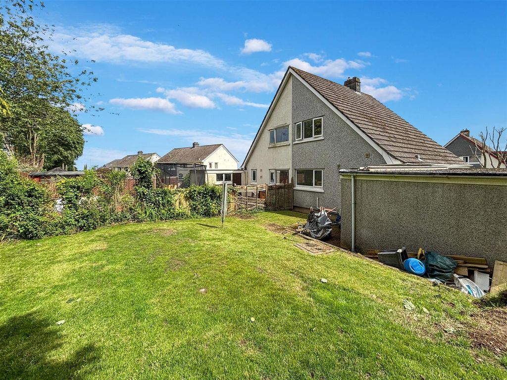 Property photo 2 of 14