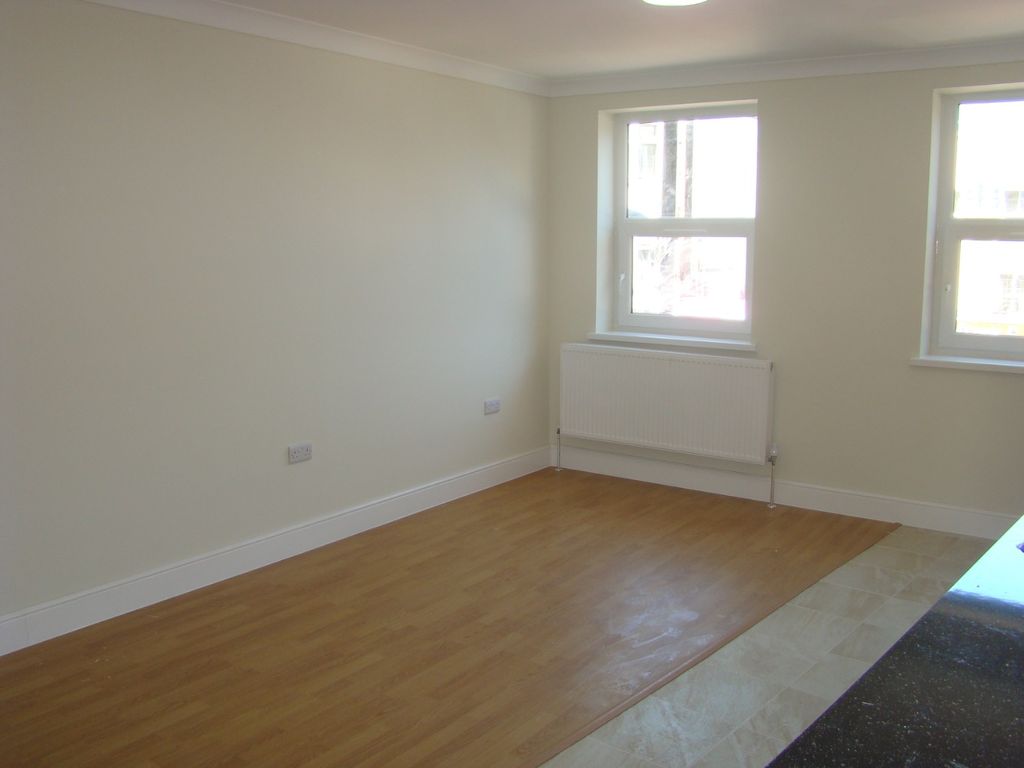 Property photo 3 of 6 5533753