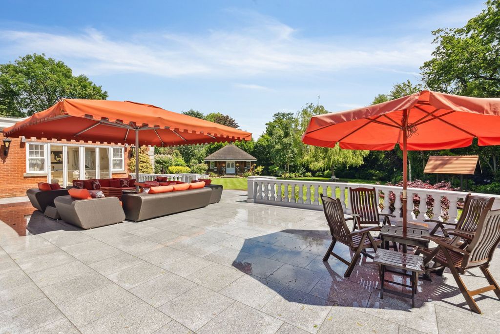 Additional image 49 of 5 bed detached house for saleWambrook Close, Hutton Mount, Brentwood CM13
