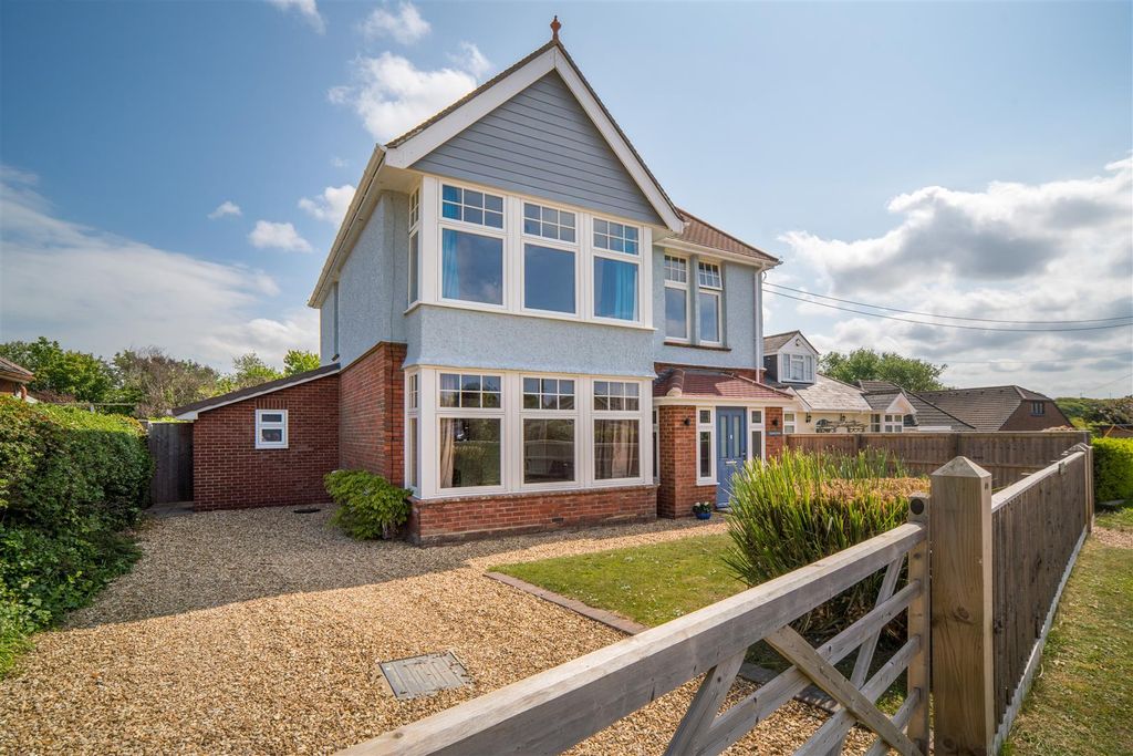 Property photo 1 of 30