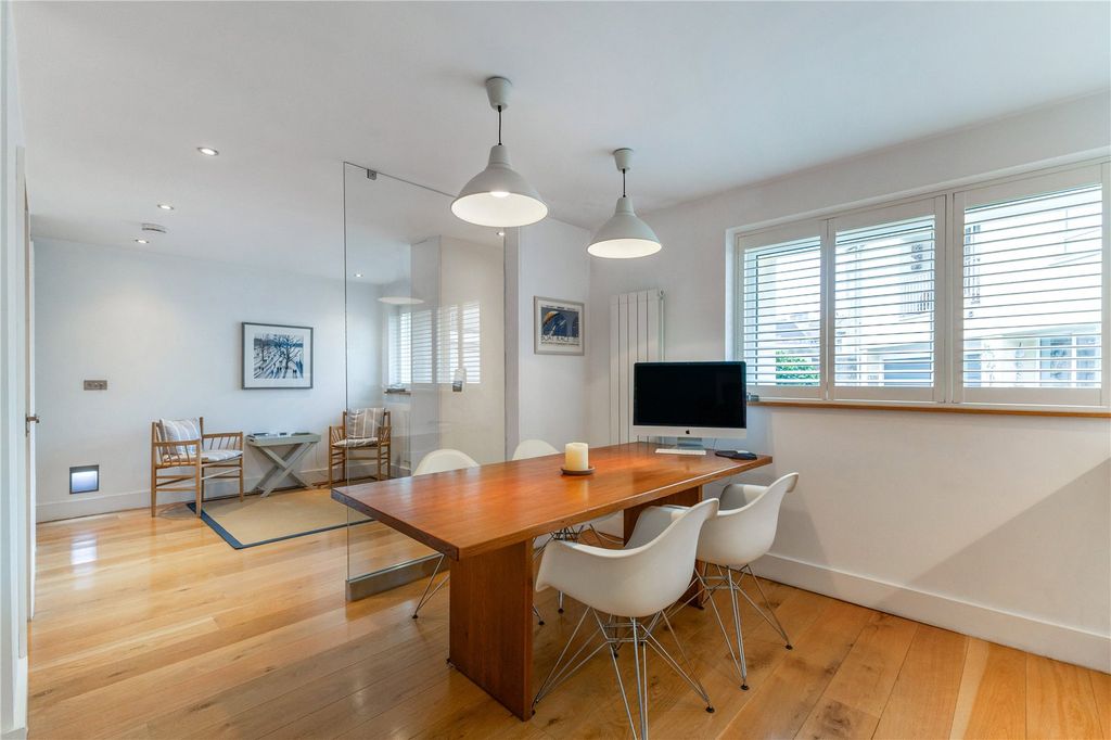 Property photo 2 of 13 Dining Area