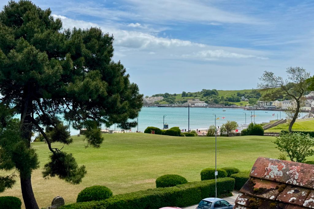 Property photo 3 of 15 Sea View
