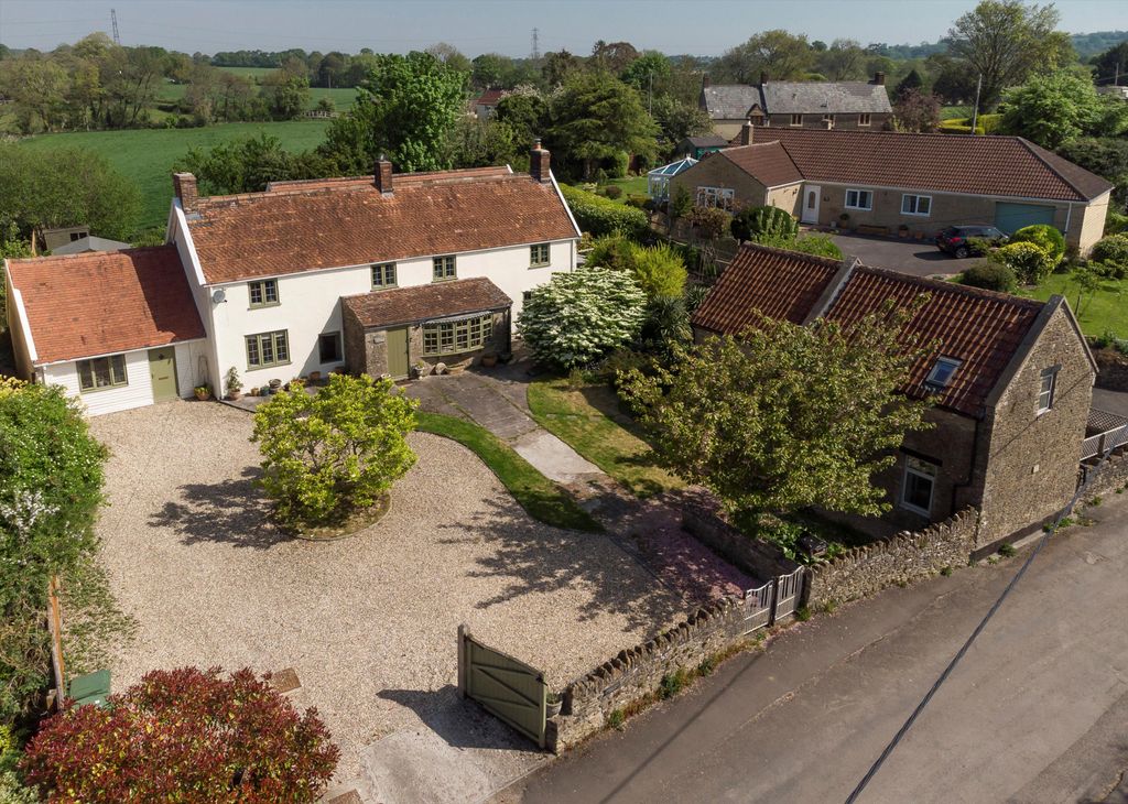 Property photo 1 of 33 Image