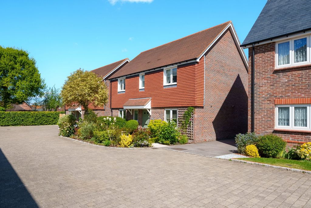 Property photo 1 of 34