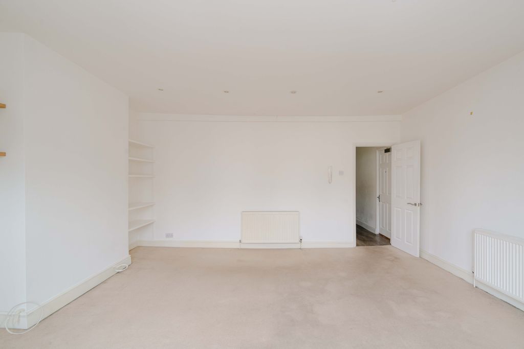 Property photo 2 of 11 Photo 2