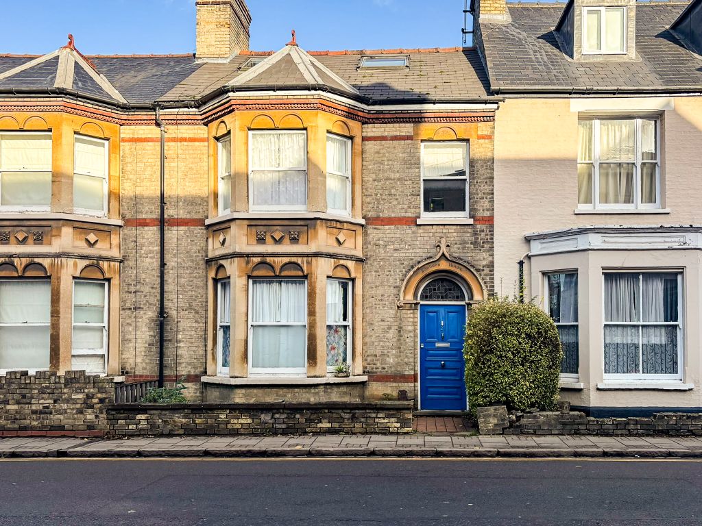 Property photo 1 of 12 Front