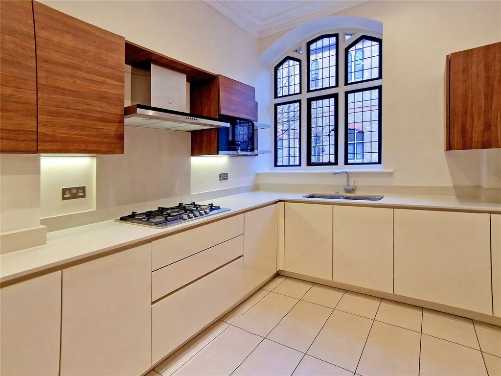 Property photo 3 of 15 Kitchen