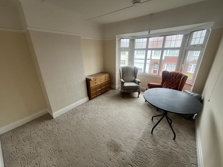 Property photo 2 of 11 Gallery