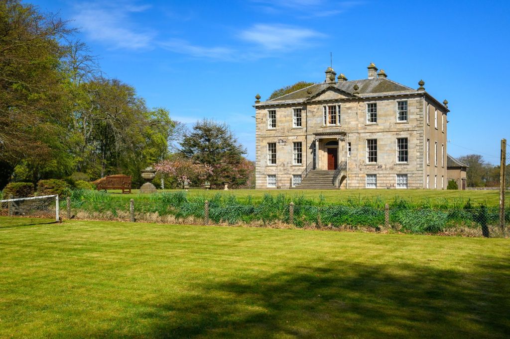 Property photo 1 of 27 Usan House