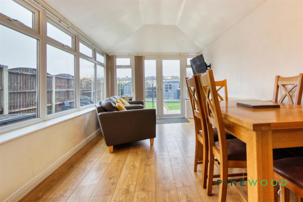 Property photo 2 of 15 Conservatory/Dining Room