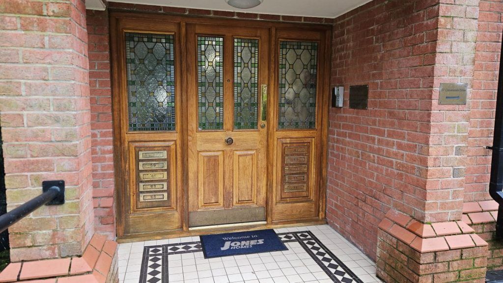 Property photo 2 of 21 2