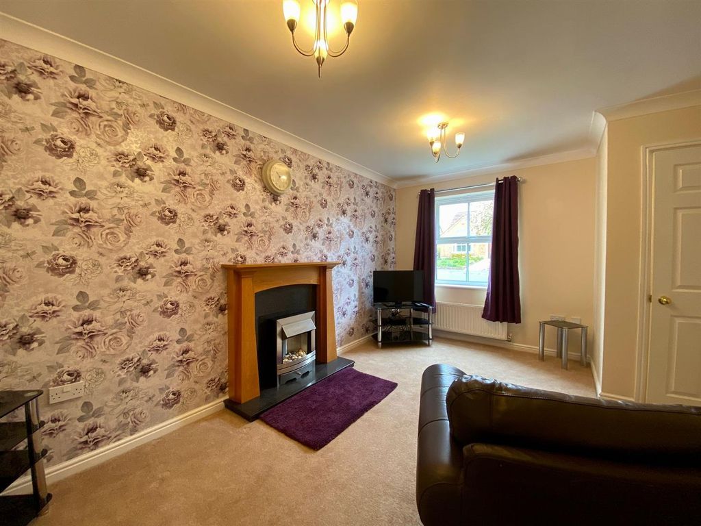 Property photo 3 of 13