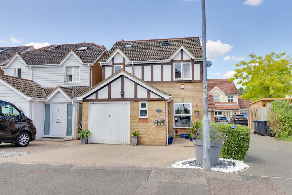 Property photo 1 of 12