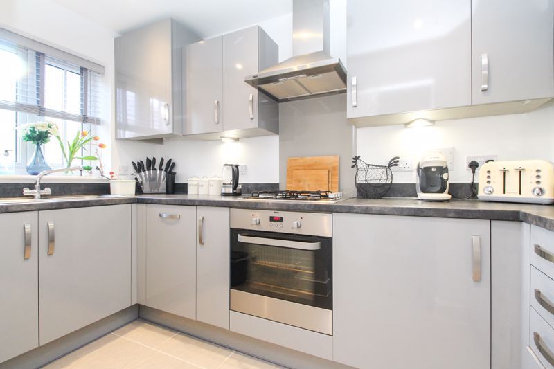 Property photo 2 of 14 Kitchen