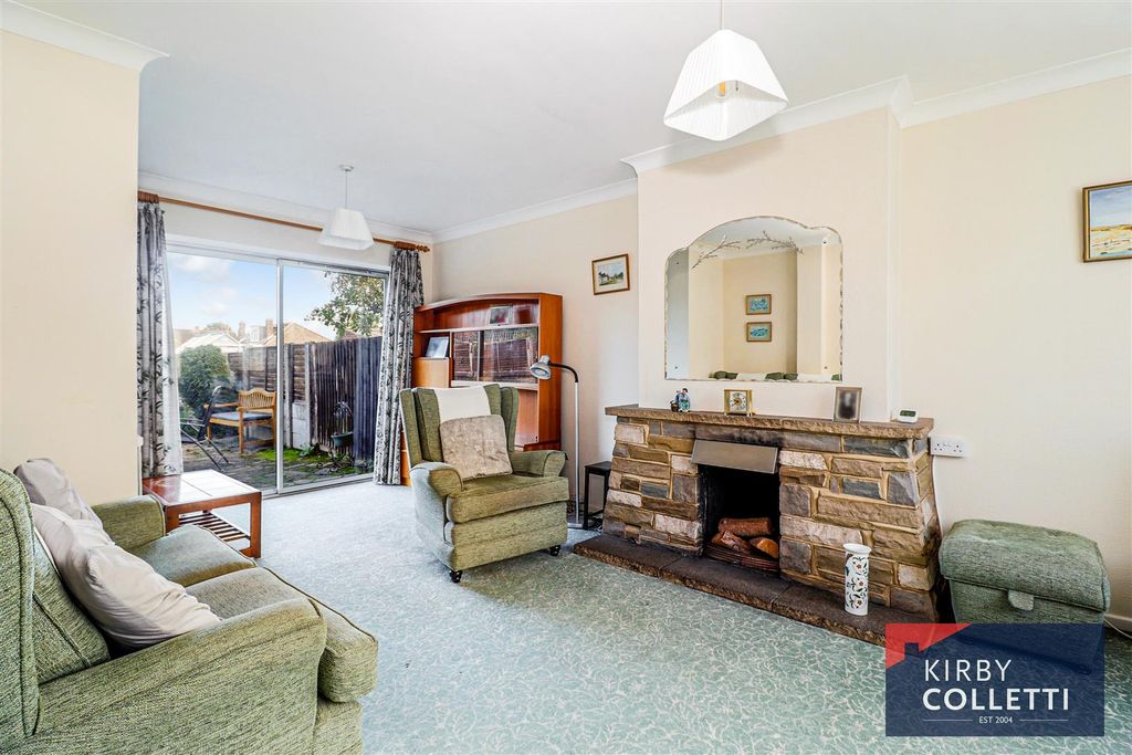 Property photo 2 of 21 Lounge/Dining Room