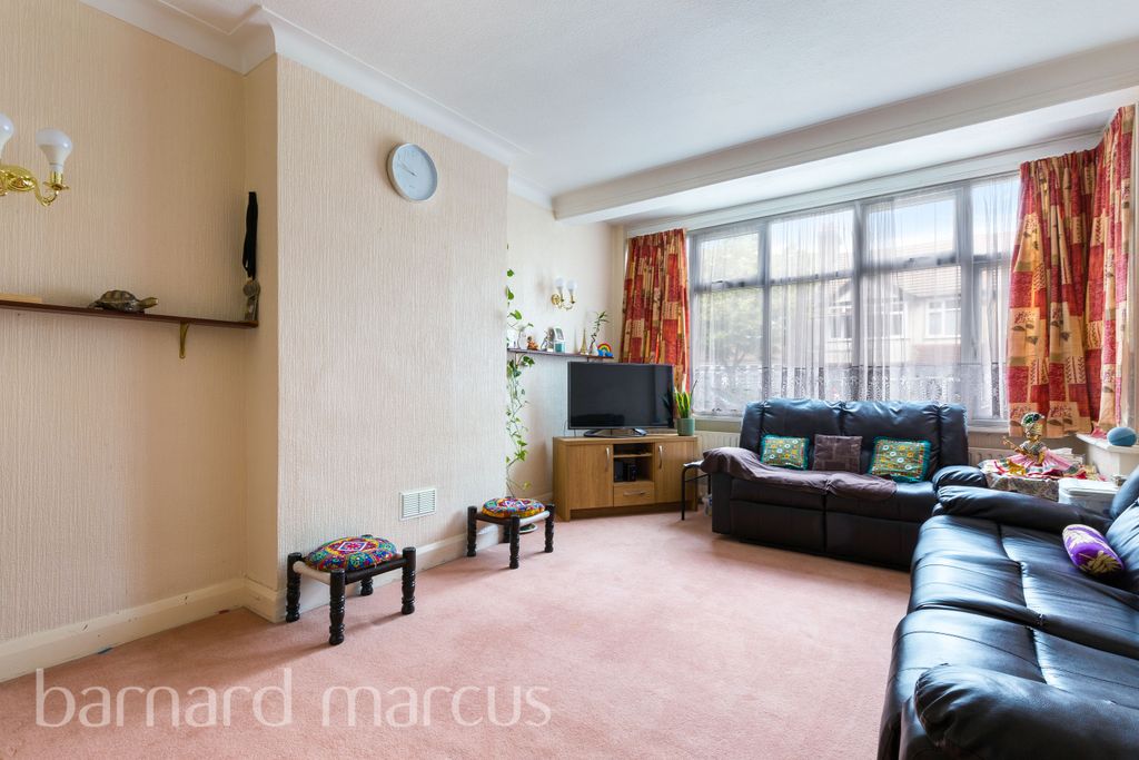 Property photo 2 of 8 Reception Room