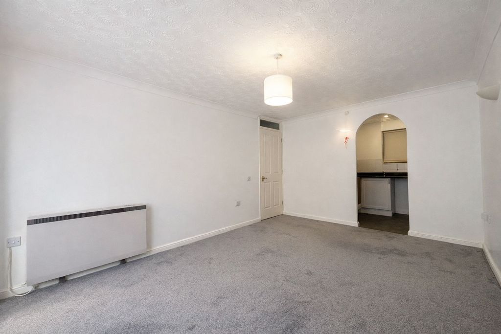 Property photo 3 of 13