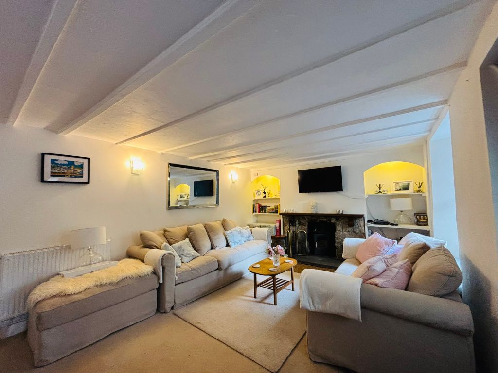 Property photo 3 of 12