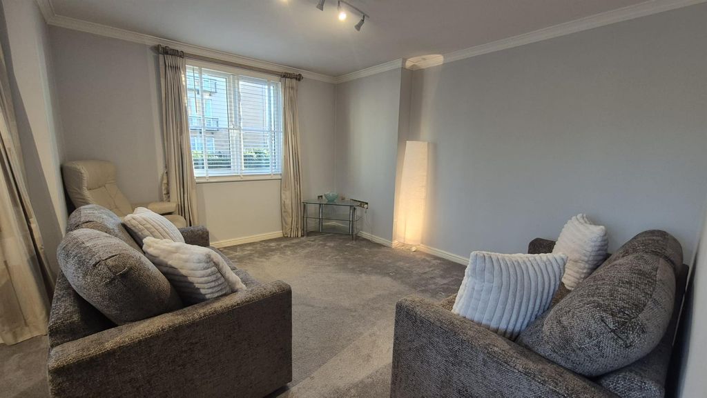 Property photo 3 of 24 Reception (2).Jpeg