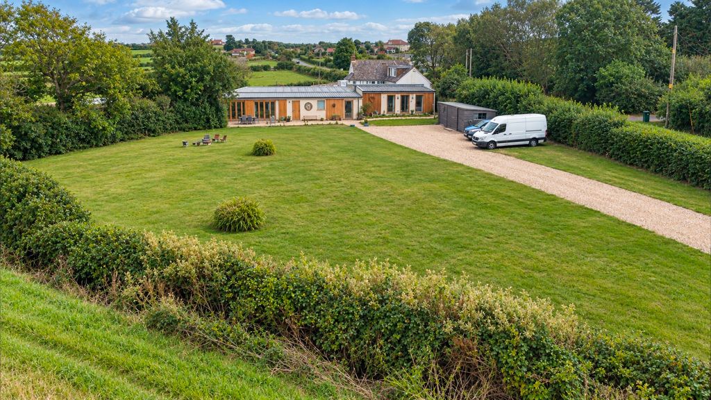 Property photo 1 of 11