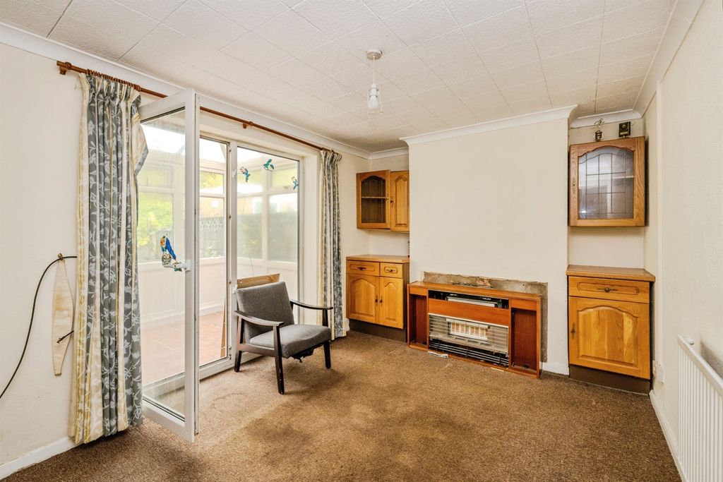 Property photo 3 of 16