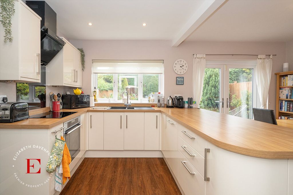 Property photo 2 of 23