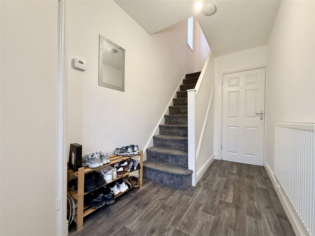 Property photo 2 of 20 2