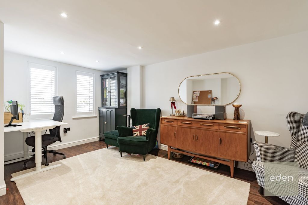 Property photo 3 of 30