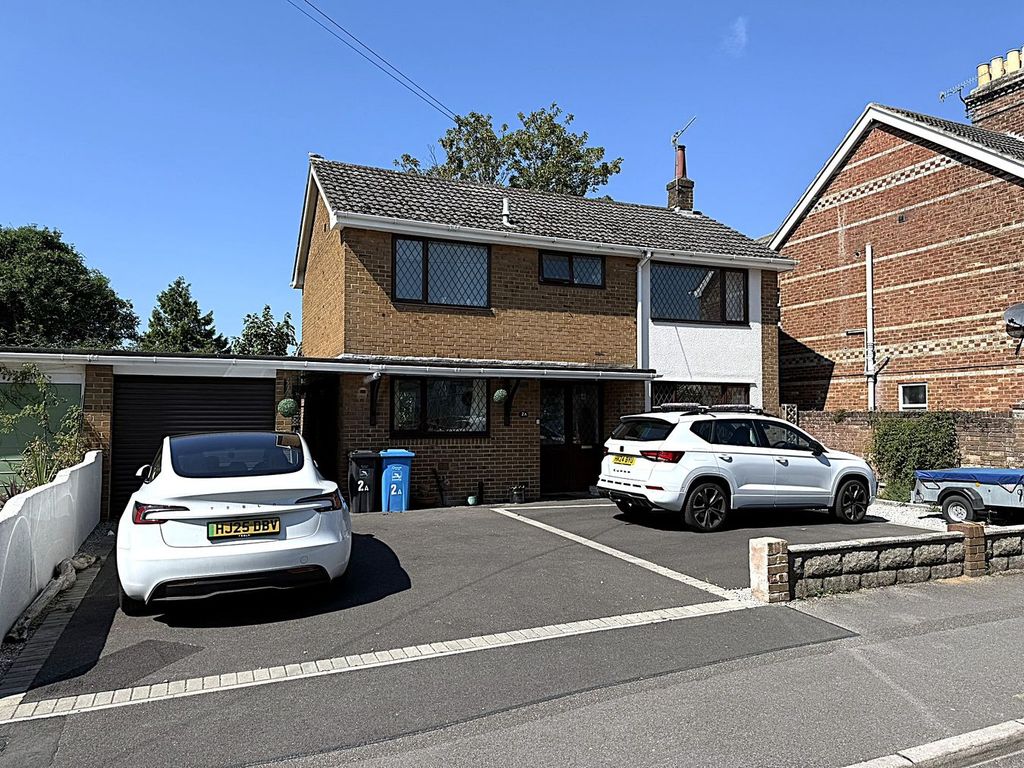 Property photo 1 of 31