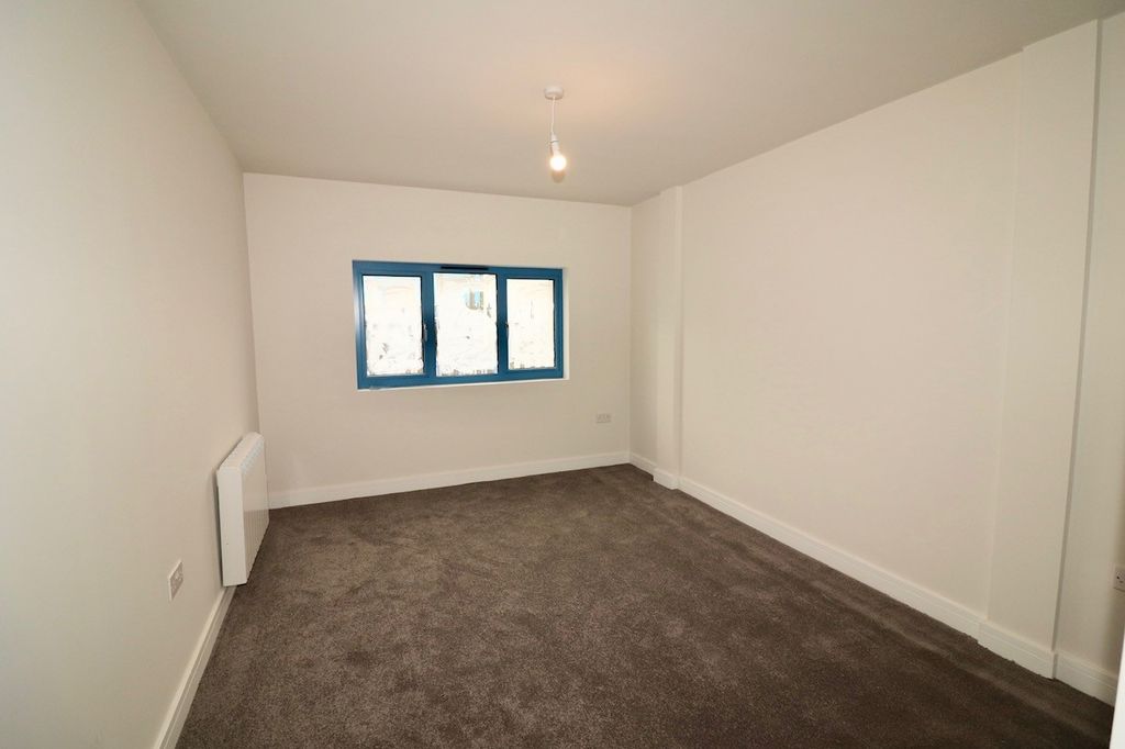 Property photo 3 of 5