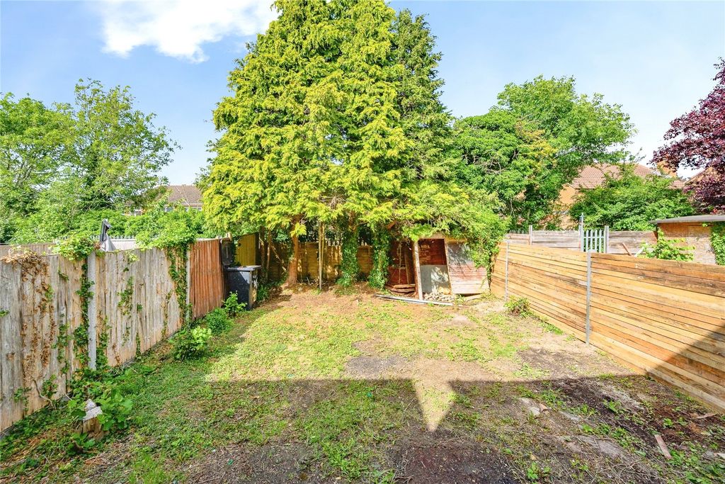 Property photo 2 of 17 Garden
