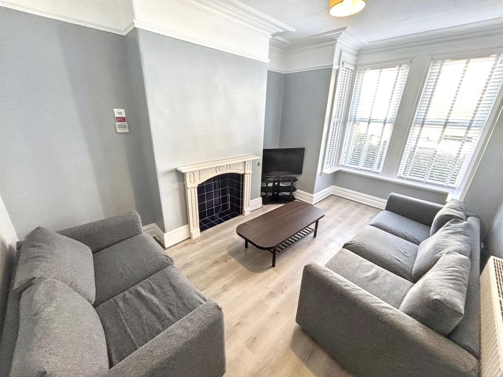 Property photo 2 of 12 Img_4553