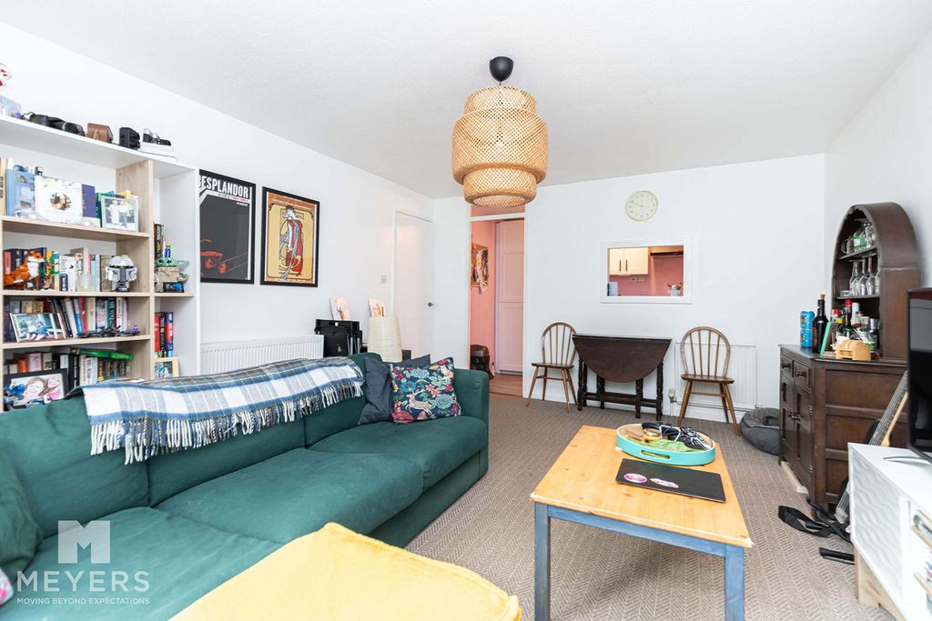 Property photo 3 of 14