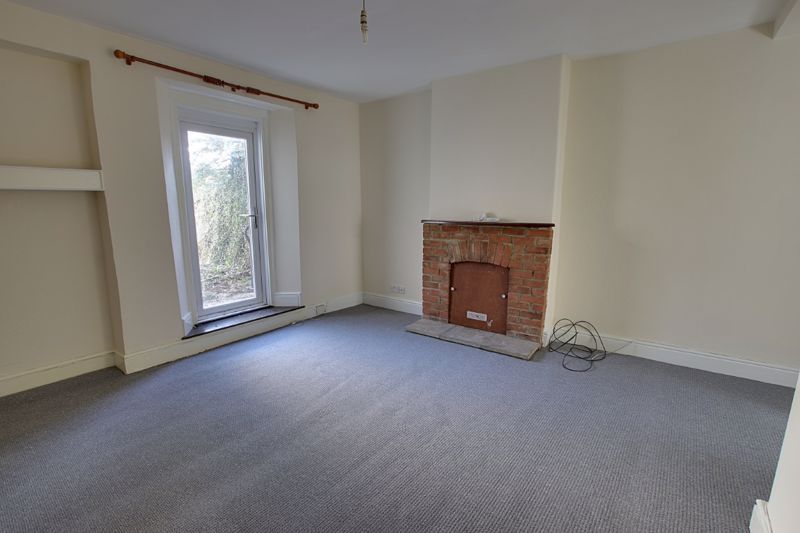 Property photo 3 of 7 Photo 4